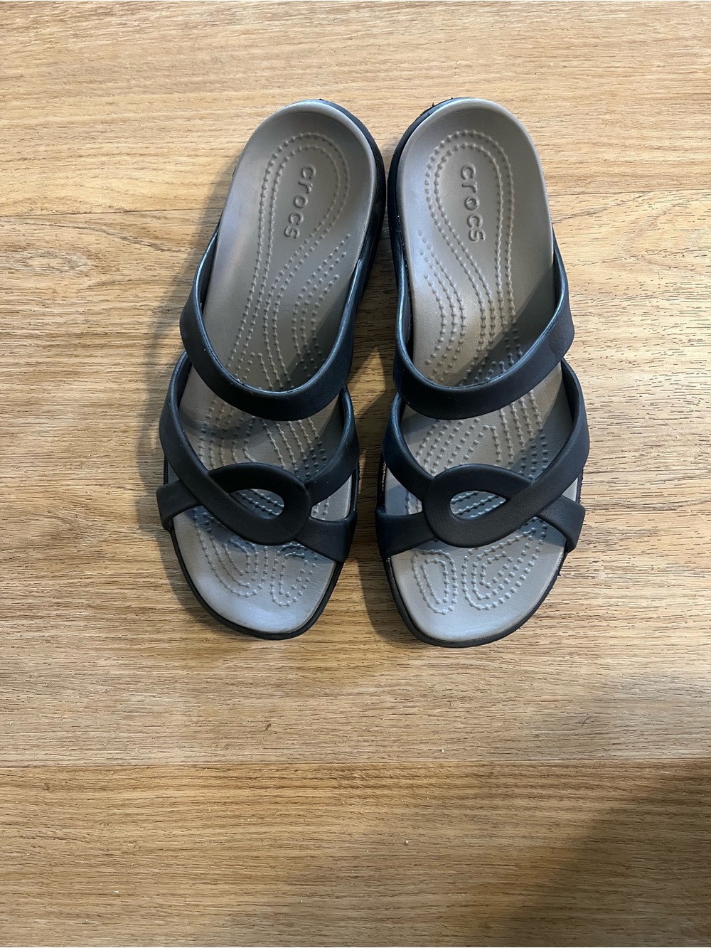 CROCS Women’s Black Strappy Sandals with Gray Footbed